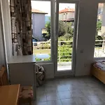 In Next To Gradina And Sozopol Къща за гости Черноморец