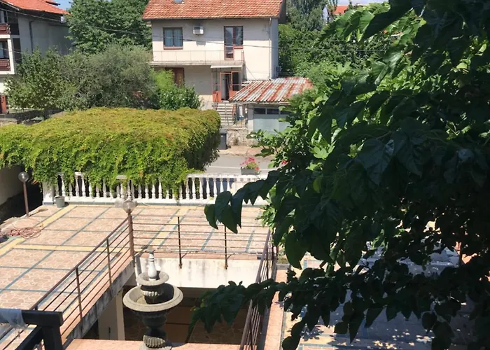 Guest house In Next To Gradina And Sozopol